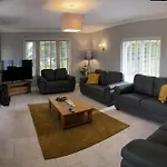 Large Country Mansion In Glasgow Newton Mearns