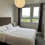 Private Room In Glasgow City Center