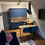 Stunning 1 Bed Apt In West End