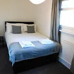 New & Delightful 3 Bed House In East Kilbride