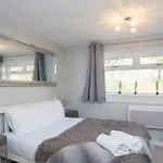 Cosy 1 Bed With Parking In City Centre