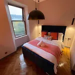 Stunning 1 Bed Apt In West End