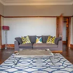 Pass The Keys Beautiful, Traditional 2 Bed Flat W Free Parking