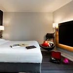 Moxy Glasgow Sec