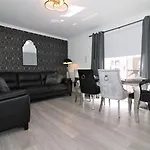 2 Bedroom Apartment At Secc Hydro Free Parking