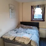 Guest House Free Parking Private Room Millroad