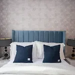 1 Bedroom Apartment In Very Central Location