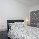 Newly Renovated City Apartment