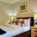 Spacious 2 Bed-Flat In Glasgow City - Free Parking