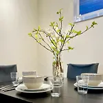 Cozy 2 Bed Apartment Just Minutes From Glasgow Airport