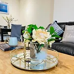 Cozy 2 Bed Apartment Just Minutes From Glasgow Airport
