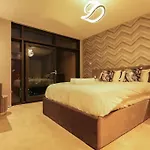 Luxurious Penthouse With Bar At Glasgow Hydro & Secc