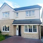 Entire 4 Bed Perfect Family Home In Glasgow