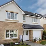 Entire 4 Bed Perfect Family Home In Glasgow