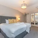 Bright And Central Duplex In Glasgow City Centre