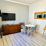 2 Bedroom Apartment Near Glasgow Sec, Hydro & City Centre