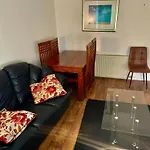 3 Bed ,2 Bedroom Apt Near City Centre Glasgow