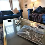 10 Bedrooms Pool Table Garden Piano