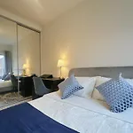 Wee Townhouse, 3 Beds With Free Parking, Wifi & Ethernet Connection