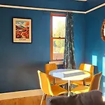 Beautiful Self Contained Apartment With Garden