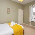 3 Bed Cottage Flat With Parking