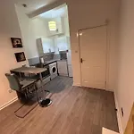 Govan 1 Bedroom