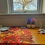 Free Parking 2-Bedroom House In Glasgow