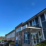 Go2 Glasgow Cumbernauld Hotel - Free Parking And Pet Friendly