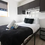 Argyle Apartment