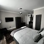 Amani Apartments - Glasgow City Centre