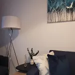 Glasgow, Comfy 2 Bed With Parking