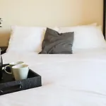Diamond - Lochview Apartment