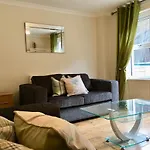 Macapartments - Hawthorn House