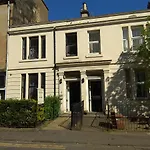 Glasgow House