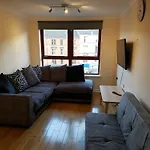 Great Western Road - 2 Bedroom Home