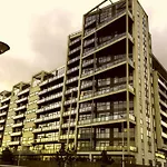 Lancefield Quay Apartment