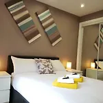 Glasgow\'S Modern & Stylish 3 Bedroom Aparment
