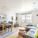 Cosy Apartment In Quiet City-Centre With Car Park