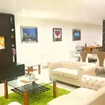 Lancefield Quay Apartment