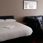 Renfrew Rooms At City Centre
