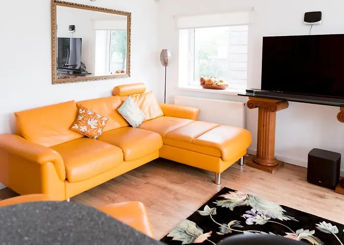 Pass The Keys Stylish 2Bed Rental Unit Glasgow Green