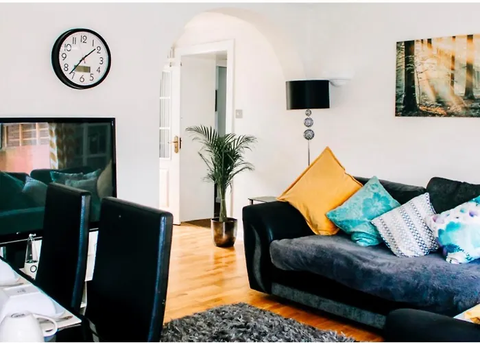 Home To Home Stay Apartment