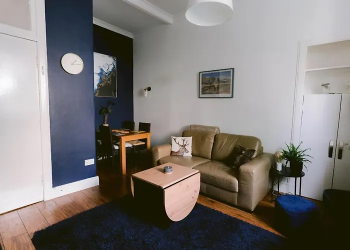 Pass The Keys Nice 2 Bed Home In Glasgow West End