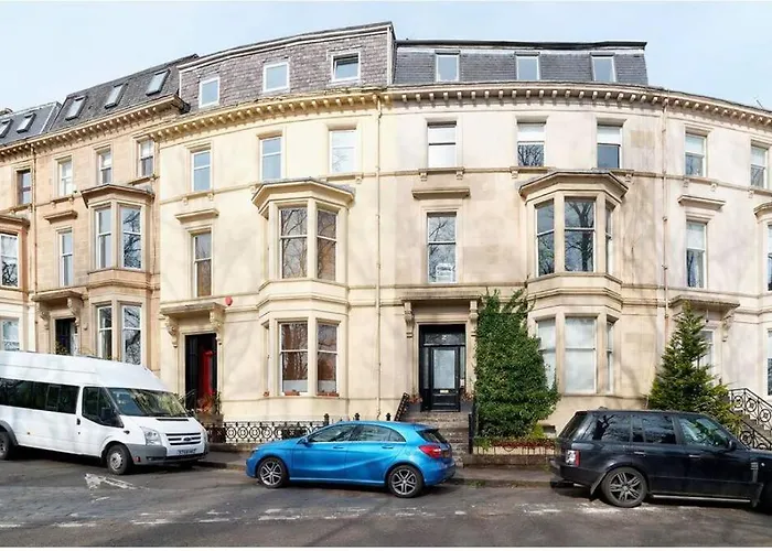 Flat Overlooking Botanic Gardens