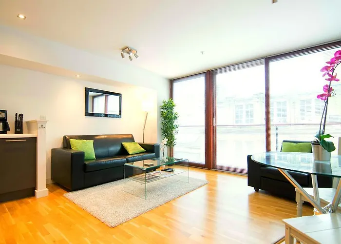 Mitchell Street Glasgow Apartment