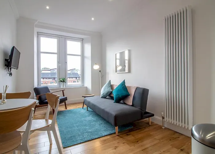 Modern 1Br Apartment In Heart Of West End