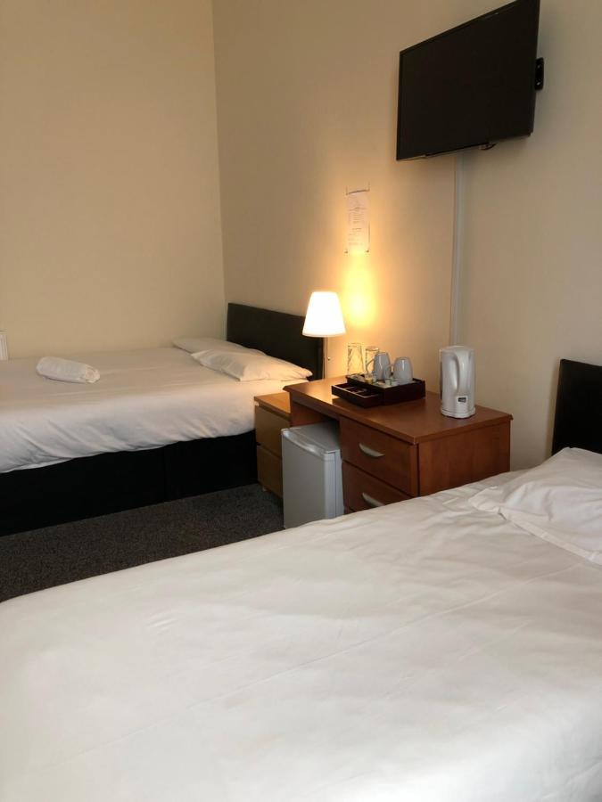 Bed & Breakfast Renfrew At Centre Glasgow