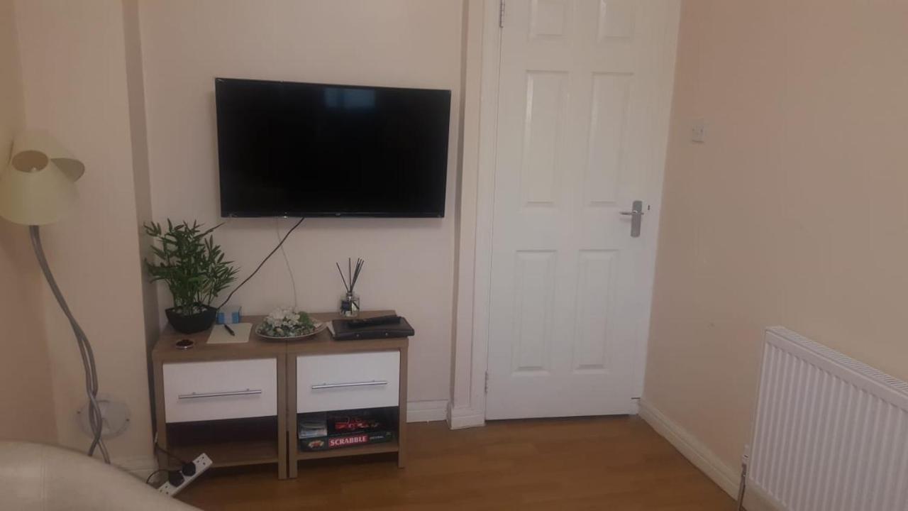 My House Barrowland A With Free Parking Apartment *