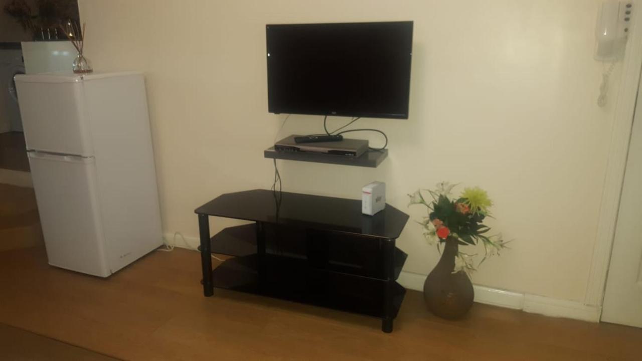 My House Barrowland A With Free Parking Apartment