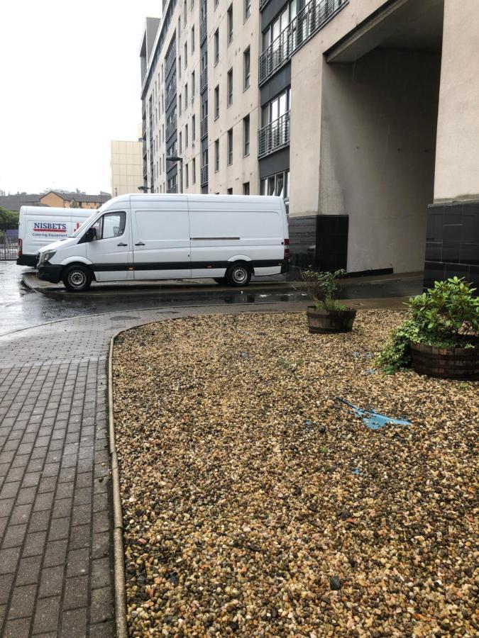 Wallace Budget Country house Glasgow